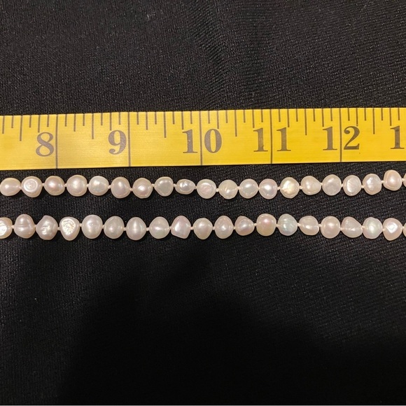 Freshwater Pearl Necklace 18 in. - Picture 5 of 9